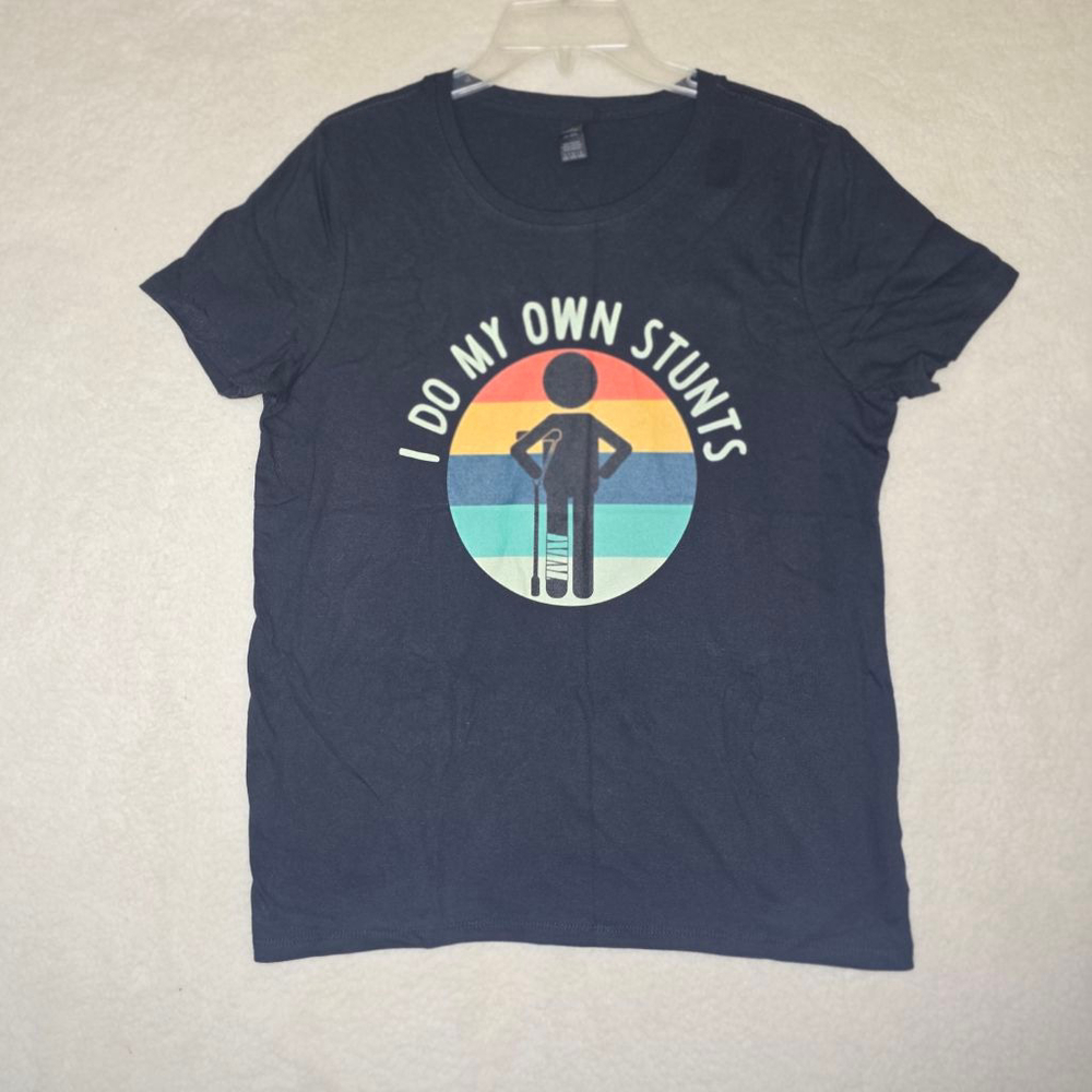Gildan Softstyle Women’s L Graphic T-Shirt “I Do My Own Stunts” Funny